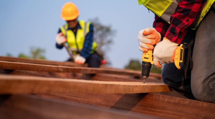 Expert Emergency Roof Repairs services in Davilla, TX
